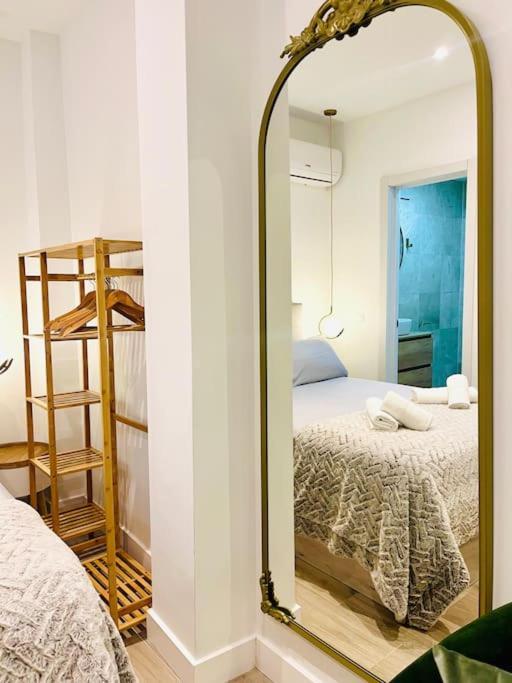 New Luxurious Studio With Patio/Center Leilighet Málaga Eksteriør bilde