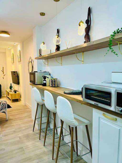 New Luxurious Studio With Patio/Center Leilighet Málaga Eksteriør bilde