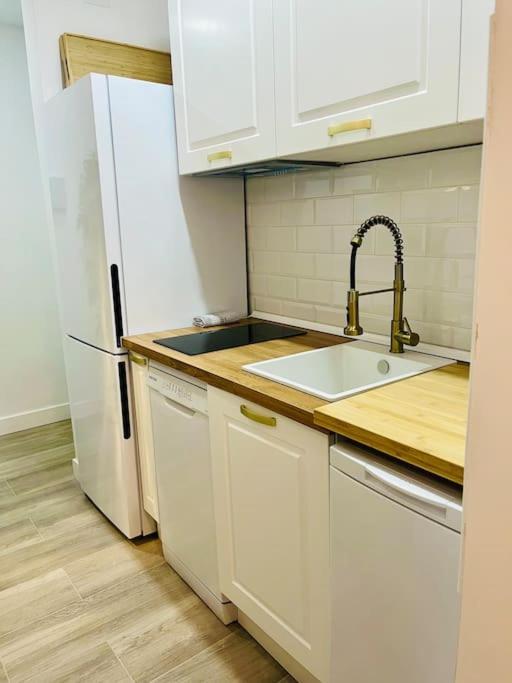 New Luxurious Studio With Patio/Center Leilighet Málaga Eksteriør bilde