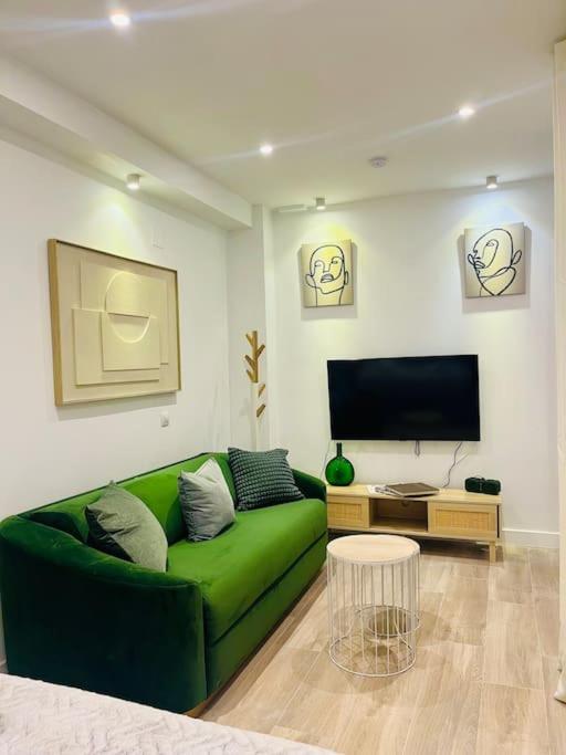 New Luxurious Studio With Patio/Center Leilighet Málaga Eksteriør bilde