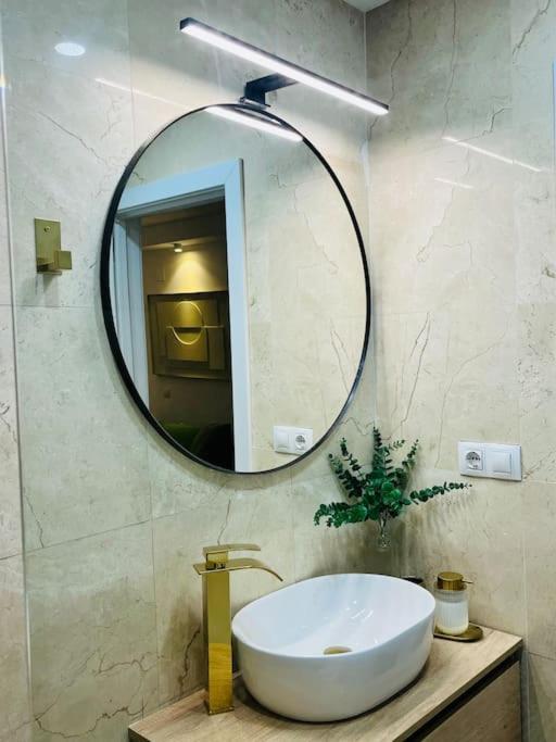 New Luxurious Studio With Patio/Center Leilighet Málaga Eksteriør bilde